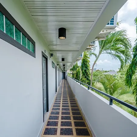 Del Max Resort Pattaya Exterior photo