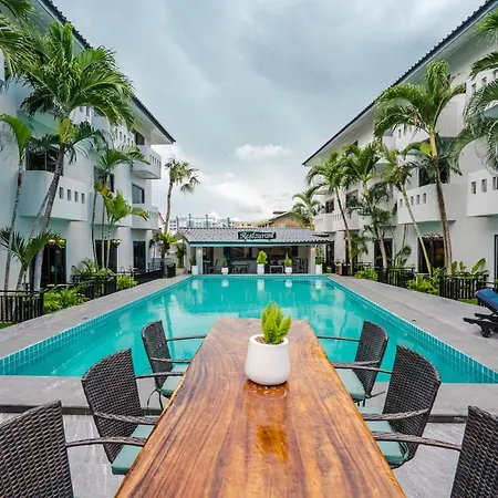 Del Max Resort Pattaya Exterior photo