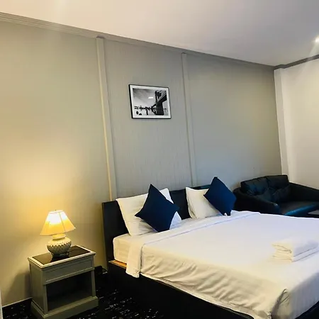 Del Max Resort Pattaya Exterior photo