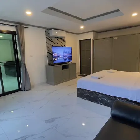 Del Max Resort Pattaya Exterior photo
